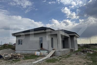 Casă individuală cu 4 camere cu Teren 390 Mp în Exterior Sud
