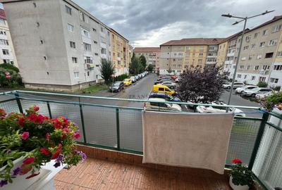 Apartament cu 4 camere decomandat în Central - 3