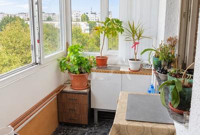 Apartament cu 3 camere decomandat, mobilat în Gorjului