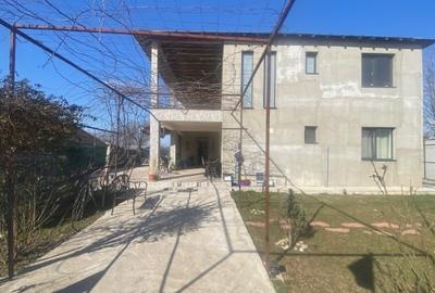 Casă individuală cu 7 camere cu Canalizare în Ștefăneștii de Jos - 3