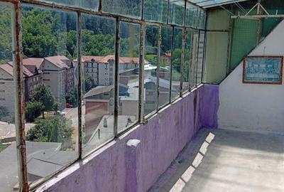 Apartament cu 4 camere decomandat în Central - 2