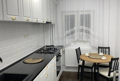 Apartament cu 2 camere decomandat în Baba Novac