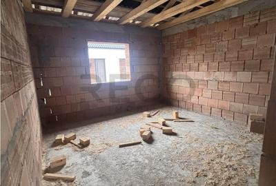 Casă cu 4 camere cu Teren 587 Mp în Central - 6