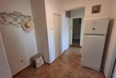 Apartament cu 2 camere decomandat în Gruia