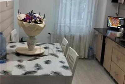 Apartament cu 3 camere semidecomandat, mobilat în Lipovei - 2