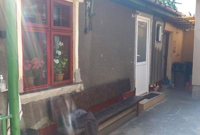 Casă cu 4 camere în Iosia