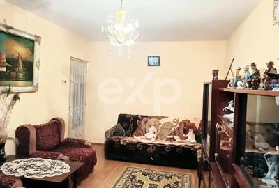 Apartament cu 3 camere decomandat, mobilat în Mioveni