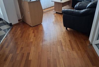 Apartament cu 3 camere în Centrul Civic