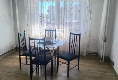 Garsonieră decomandată în UTA