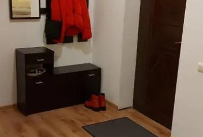 Apartament cu 2 camere semidecomandat în 1 Decembrie