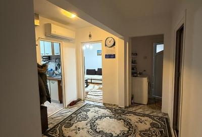 Apartament cu 4 camere decomandat în Km 4-5