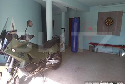Casă cu 8 camere cu Teren 3500 Mp în Central - 10