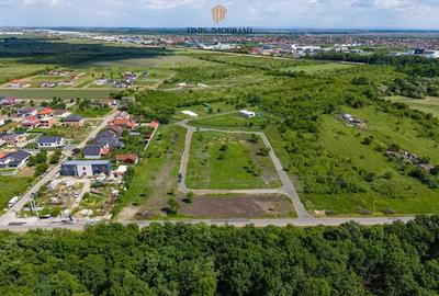 Teren de 495 mp, în Central - 9