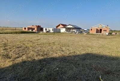 Teren de 522 mp, în Sânmihaiu Român - 1
