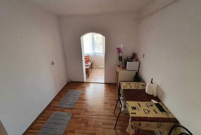 Apartament cu 3 camere decomandat în Central - 3