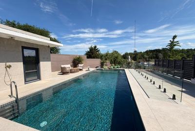 Casă individuală cu 5 camere cu Piscina în Snagov