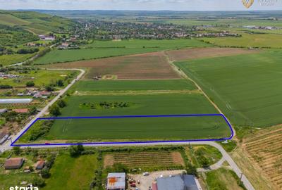 Teren de 6400 mp, în Ghioroc