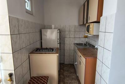 Garsonieră decomandată, mobilată în Km 4 - 8