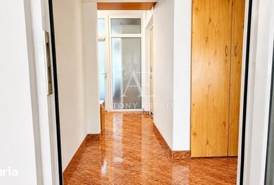 Apartament cu 3 camere decomandat în Decebal