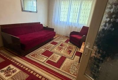 Apartament cu 2 camere semidecomandat, mobilat în Titulescu