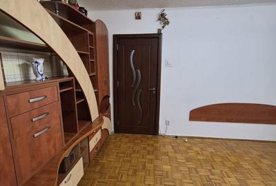 Apartament cu 2 camere semidecomandat în Brazda lui Novac