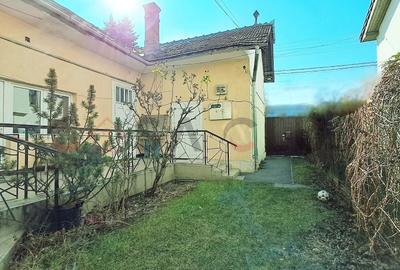 Casă cu 3 camere cu Canalizare în Andrei Mureșanu