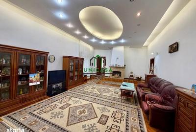 Casă cu 4 camere în Poenari