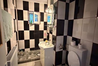 Apartament cu 4 camere decomandat în Micro 4