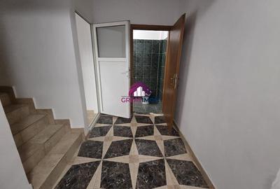 Apartament cu 3 camere decomandat, mobilat în Ultracentral