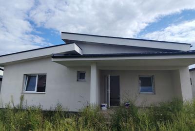 Casă cu 3 camere cu Teren 400 Mp în Oșorhei