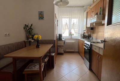 Apartament cu 3 camere semidecomandat în Central - 6