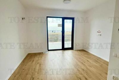 Casă cu 5 camere cu Teren 77 Mp în Central
