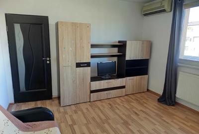 Apartament cu 2 camere decomandat în Sud