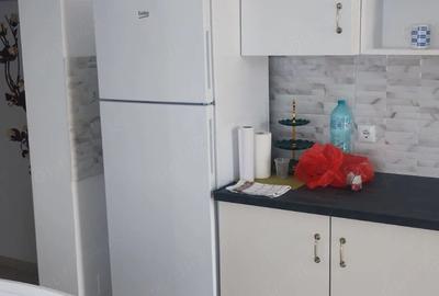 Apartament cu 3 camere decomandat în Florești