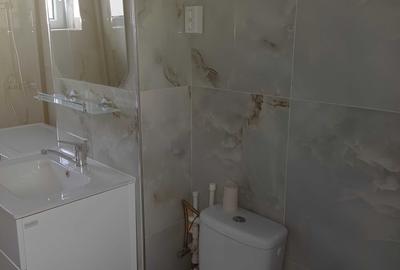 Garsonieră decomandată în Central - 7