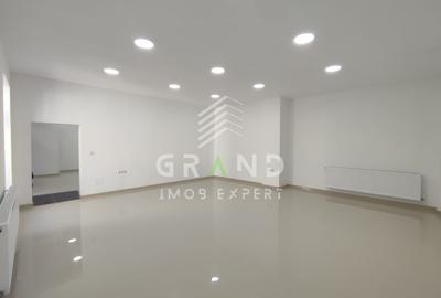Spațiu comercial, de 90 mp, în Central