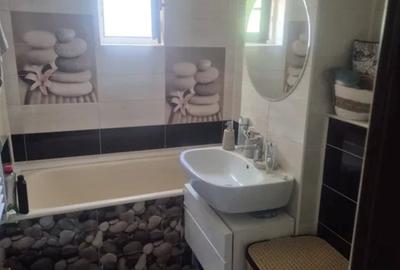 Apartament cu 3 camere decomandat în - 6