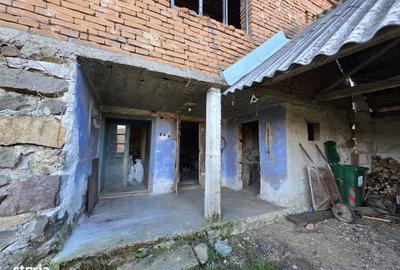 Casă cu 4 camere cu Teren 1887 Mp în Tisa - 1