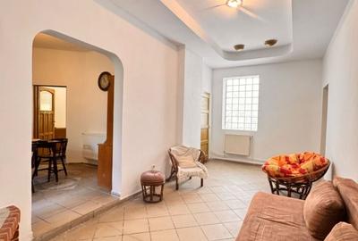 Apartament cu 3 camere semidecomandat în Central - 5