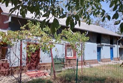 Casă cu 4 camere cu Teren 2800 Mp în Mozăceni - 4