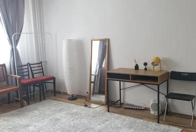 Apartament cu 3 camere decomandat în Turda