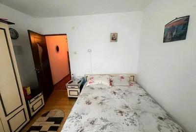 Apartament cu 4 camere decomandat în Drăgănești-Olt - 17