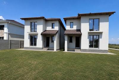 Duplex cu 4 camere cu Canalizare în Moșnița Nouă - 1