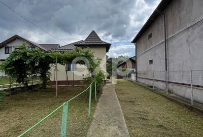 Casă individuală cu 3 camere cu Canalizare în Pucioasa
