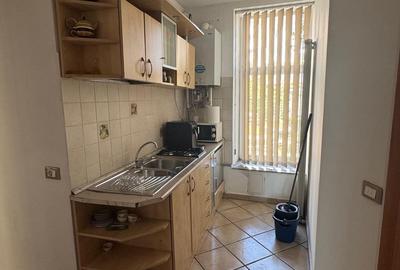 Apartament cu 3 camere decomandat, mobilat în Iancului
