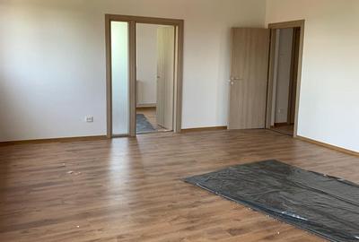 Casă cu Teren 1580 Mp în Glina