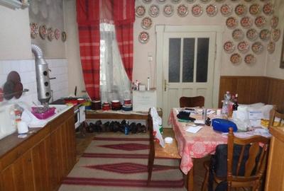 Casă cu 7 camere cu Canalizare în Semicentral - 3