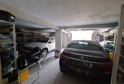 Casă cu 5 camere cu Canalizare în Central - 9