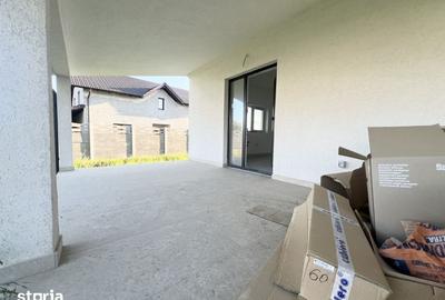 Casă cu 5 camere cu Teren 563 Mp în Giarmata