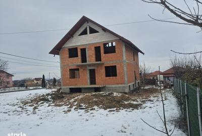 Casă cu 4 camere cu Teren 300 Mp în Mihai Eminescu - 4
